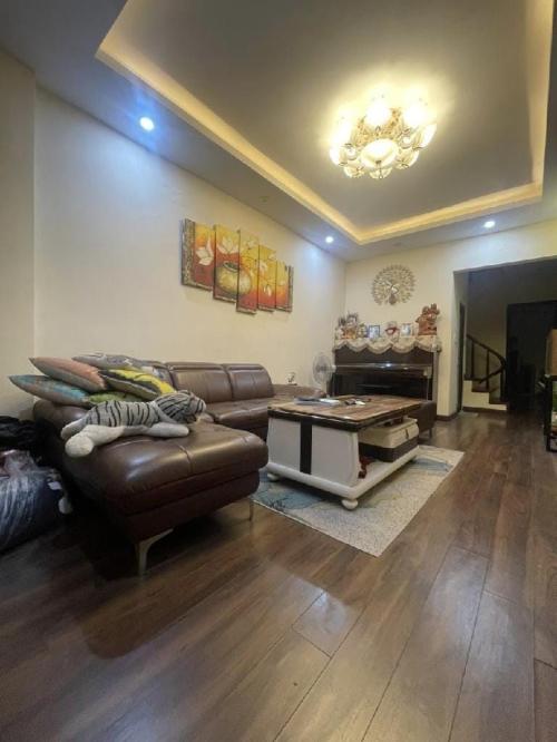 Khách sạn Đường Yên Thế, mặt tiền Tân Sơn Nhất, thu nhập 115 triệu/tháng